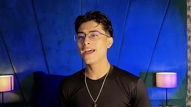 Aaron Eze online show from 2, 12, 2025