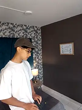 Aaron Eze online show from 12, 3, 2026