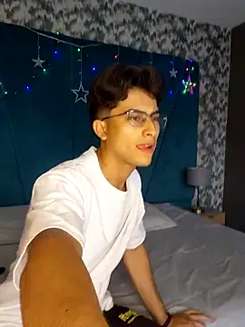 Aaron Eze online show from 19, 12, 2025