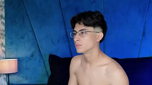 Aaron Eze online show from 7, 11, 2025