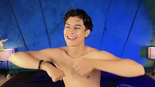 Aaron Eze online show from 21, 10, 2025