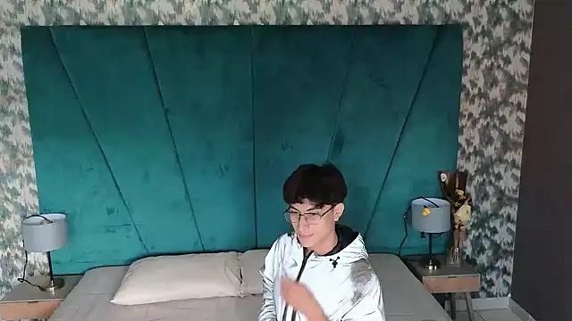 Aaron Eze online show from 25, 2, 2026