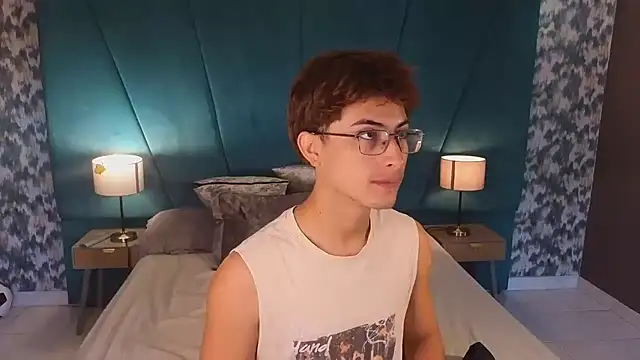 Snapshot of Aaron_Eze chatting on 11, 7, 2026 Aaron Eze online show from 11, 7, 2026