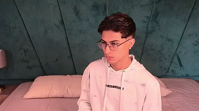 Aaron Eze online show from 31, 3, 2026