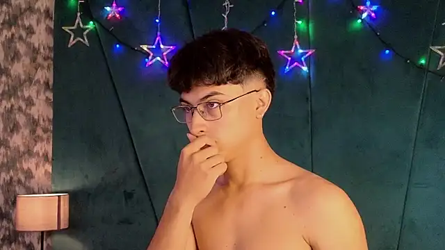 Aaron Eze online show from 15, 12, 2025