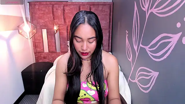 Rachel  Jonees online show from 22, 10, 2025