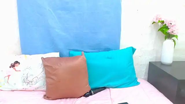 DaisyGirlxx online show from 24, 2, 2026