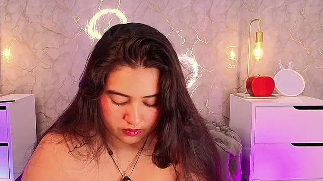 lilithst  online show from 27, 11, 2025