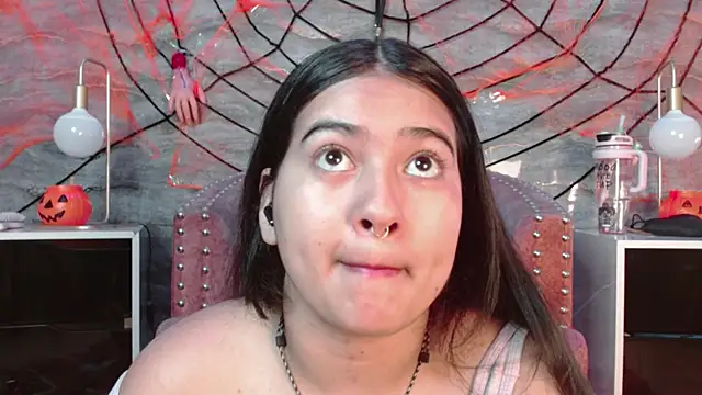 lilithst  online show from 26, 10, 2025