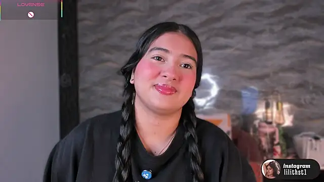 lilithst  online show from 10, 1, 2026