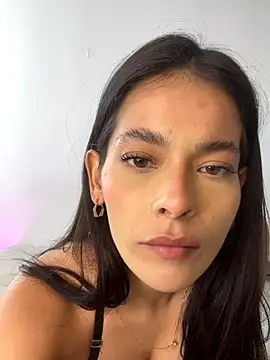 Esmeraldalcl online show from 21, 11, 2025