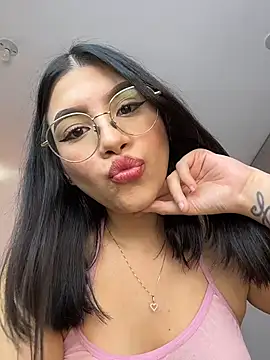 Julietalcl online show from 13, 4, 2026