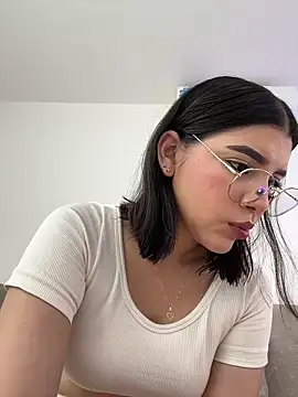 Julietalcl online show from 1, 11, 2025