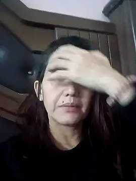 Bigtitsass81 online show from 17, 10, 2025