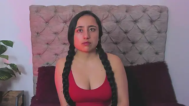 Snapshot of Samanta_Fischer chatting on 11, 11, 2025 Samanta Fischer online show from 11, 11, 2025