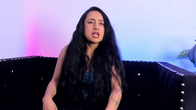 Snapshot of Samanta_Fischer chatting on 27, 11, 2025 Samanta Fischer online show from 27, 11, 2025