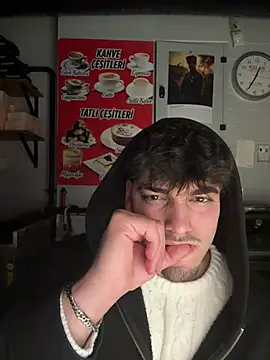 Snapshot of emir343475 chatting on 11, 2, 2026 emir343475 online show from 11, 2, 2026