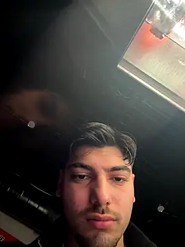 Snapshot of emir343475 chatting on 5, 11, 2025 emir343475 online show from 5, 11, 2025