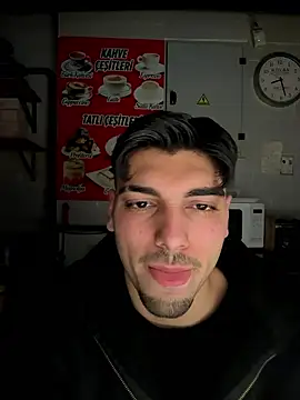 Snapshot of emir343475 chatting on 9, 1, 2026 emir343475 online show from 9, 1, 2026