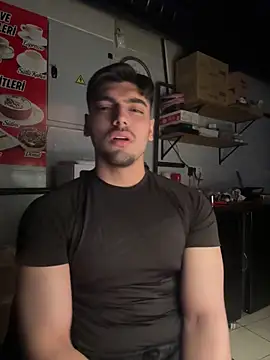 Snapshot of emir343475 chatting on 28, 10, 2025 emir343475 online show from 28, 10, 2025