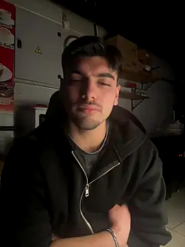 Snapshot of emir343475 chatting on 14, 11, 2025 emir343475 online show from 14, 11, 2025