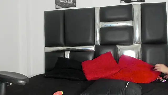 Shaira OS online show from 4, 11, 2025