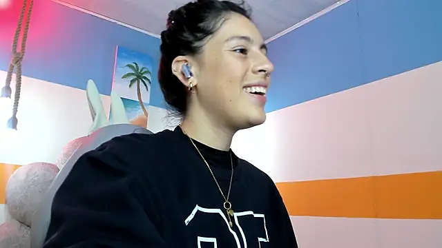 moon winy online show from 28, 10, 2025