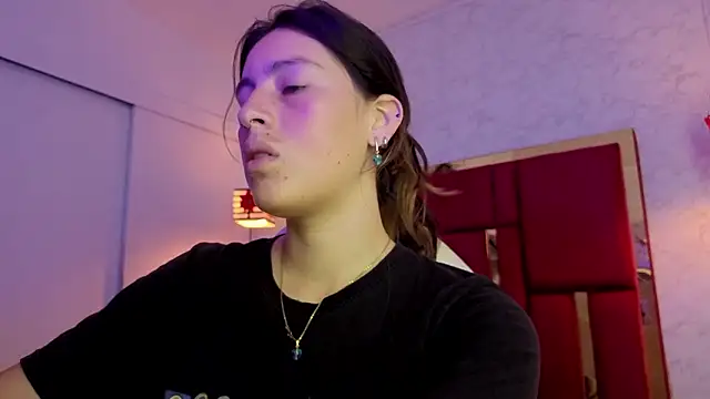 moon winy online show from 3, 2, 2026