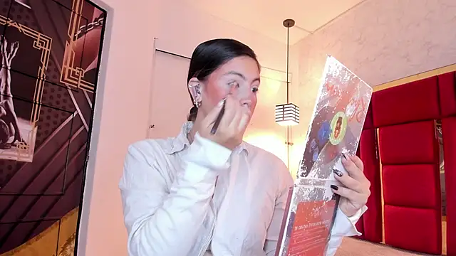 moon winy online show from 20, 11, 2025