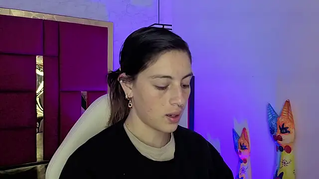 moon winy online show from 23, 2, 2026