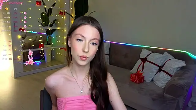 Yasmin Kass online show from 7, 1, 2026