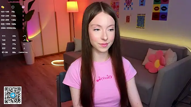 Yasmin Kass online show from 12, 4, 2026