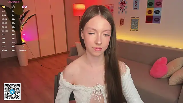 Snapshot of Yasmin_Kass chatting on 28, 6, 2026 Yasmin Kass online show from 28, 6, 2026
