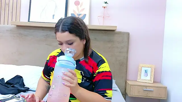 Tessa Stone online show from 8, 1, 2026