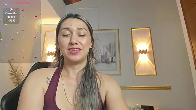 karlyy  online show from 2, 12, 2025