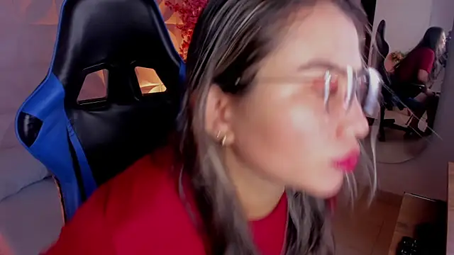 Snapshot of clara_luu_ chatting on 28, 2, 2026 clara luu online show from 28, 2, 2026