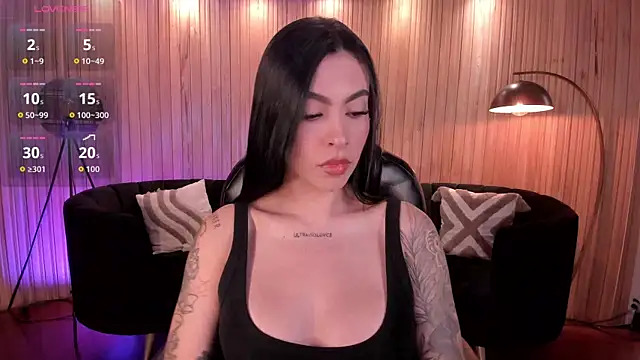 ChristineFord  online show from 22, 11, 2025