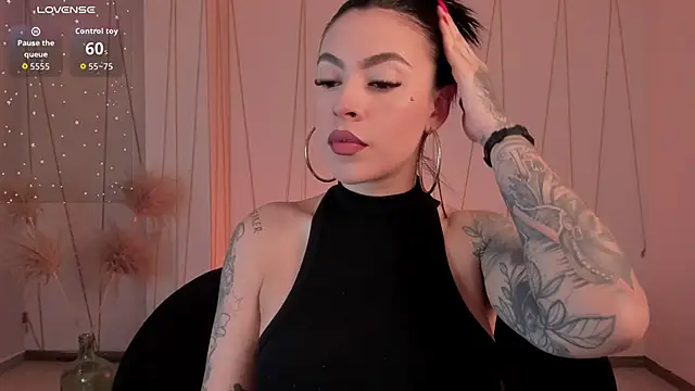 ChristineFord  online show from 27, 11, 2025