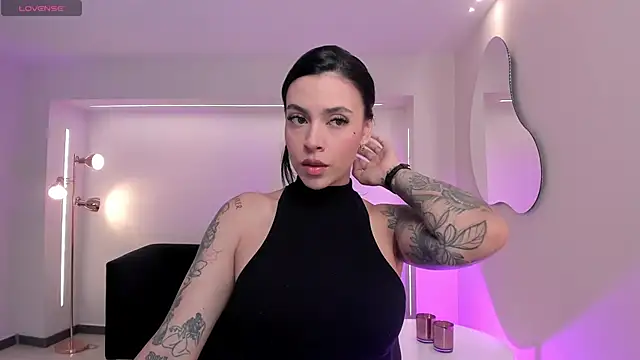 ChristineFord  online show from 9, 11, 2025