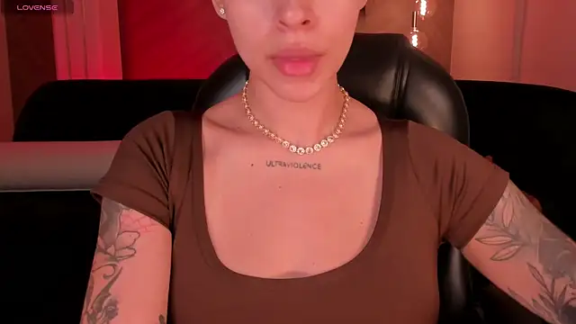 ChristineFord  online show from 13, 7, 2026