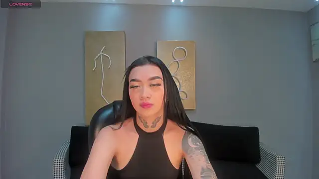 MeganCross1 online show from 5, 12, 2025