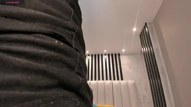 MeganCross1 online show from 29, 11, 2025