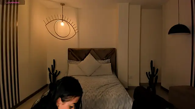 MeganCross1 online show from 18, 12, 2025