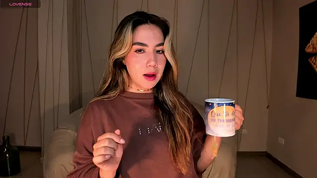 AnnieMonroe1 online show from 5, 11, 2025