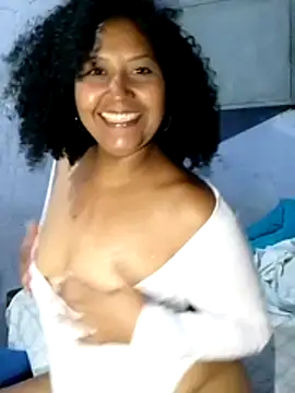 isabel and hekler online show from 8, 11, 2025