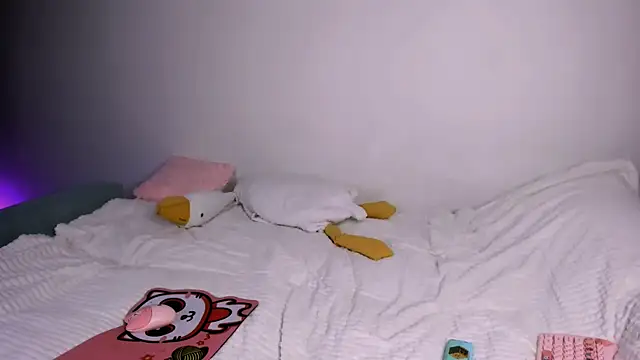 3 Cara Delfie 4 online show from 8, 1, 2026