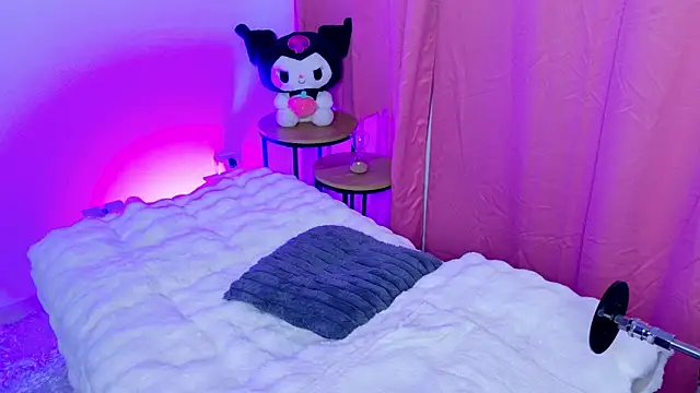 Celesttebloom   online show from 2, 12, 2025