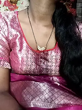 Hot Lilly02 online show from 5, 11, 2025