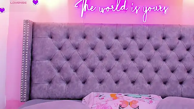 Snapshot of Sophiia_77 chatting on 23, 11, 2025 Sophiia 77 online show from 23, 11, 2025