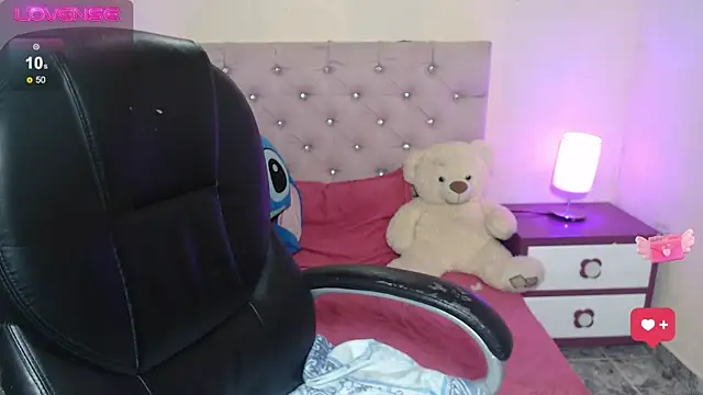 gabyy cute  online show from 25, 11, 2025